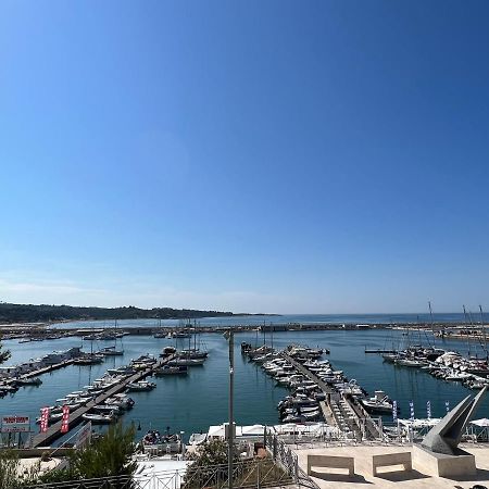 Maison Carolina Vieste Bagian luar foto